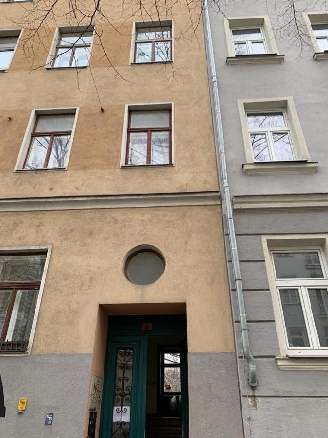 Charming Attic Apartment Near Messe Wien And Center Εξωτερικό φωτογραφία